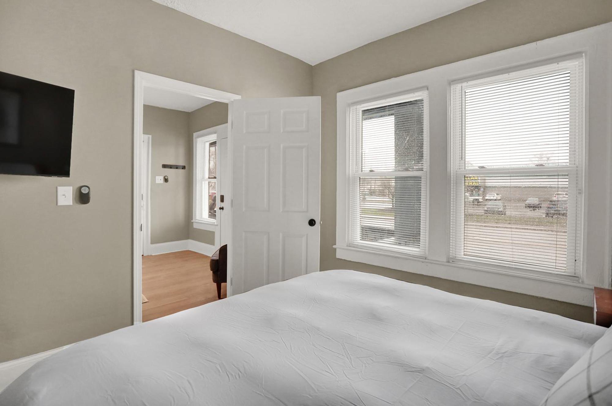 Prime 2Br Gem, Near Convention Hub! Appartement Indianapolis Buitenkant foto
