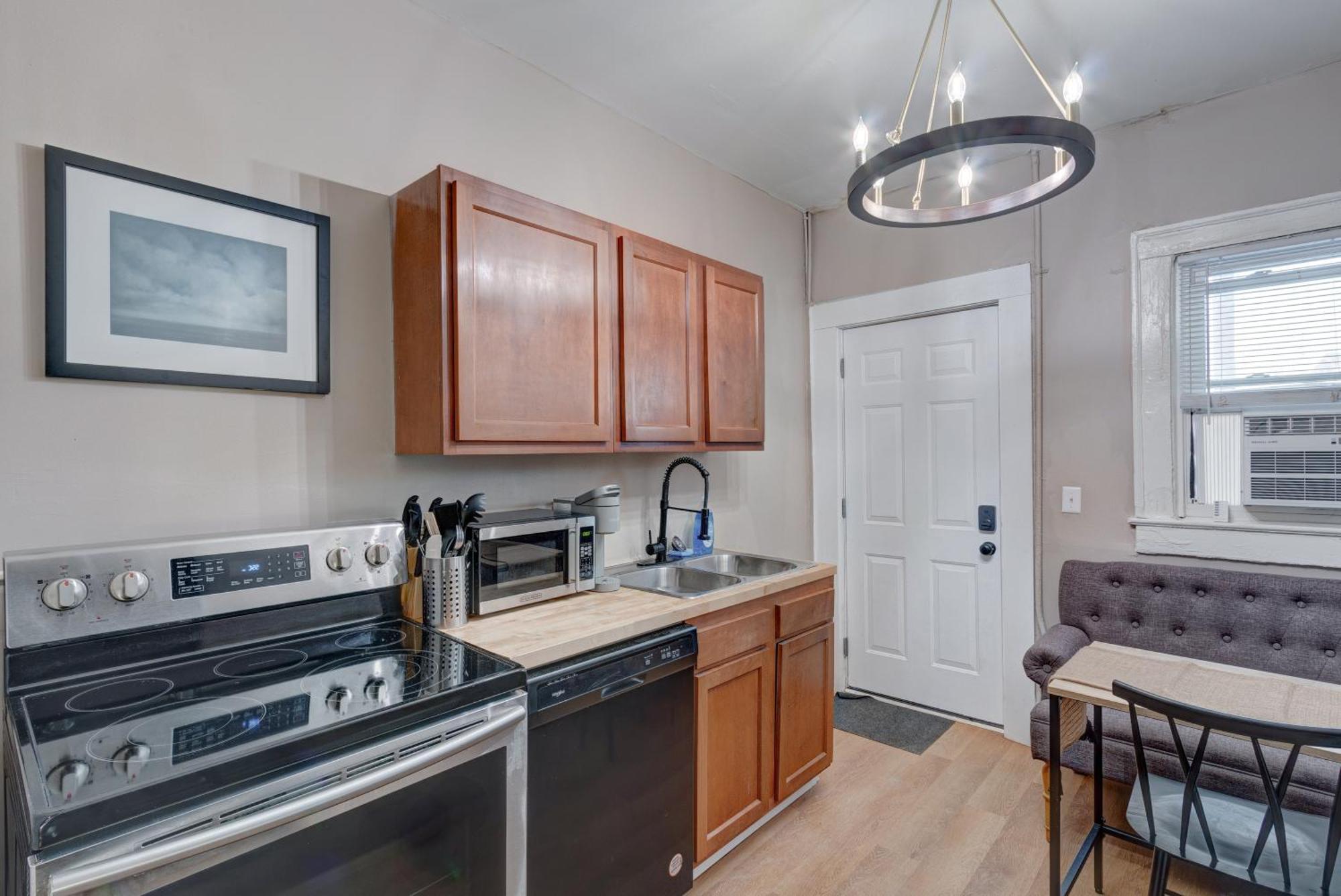 Prime 2Br Gem, Near Convention Hub! Appartement Indianapolis Buitenkant foto