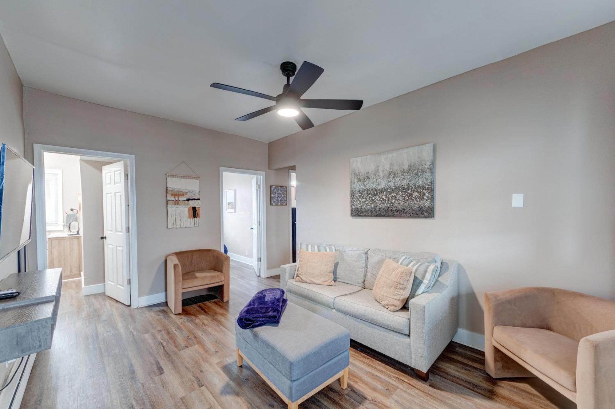 Prime 2Br Gem, Near Convention Hub! Appartement Indianapolis Buitenkant foto
