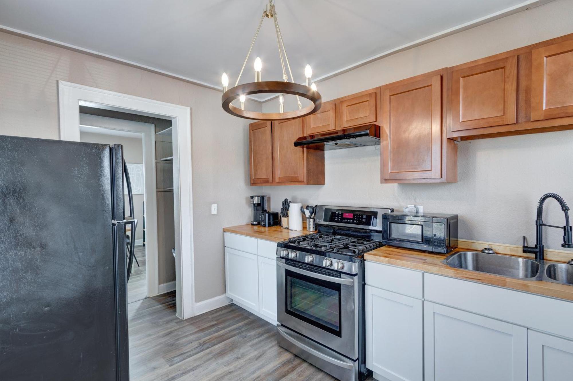 Prime 2Br Gem, Near Convention Hub! Appartement Indianapolis Buitenkant foto