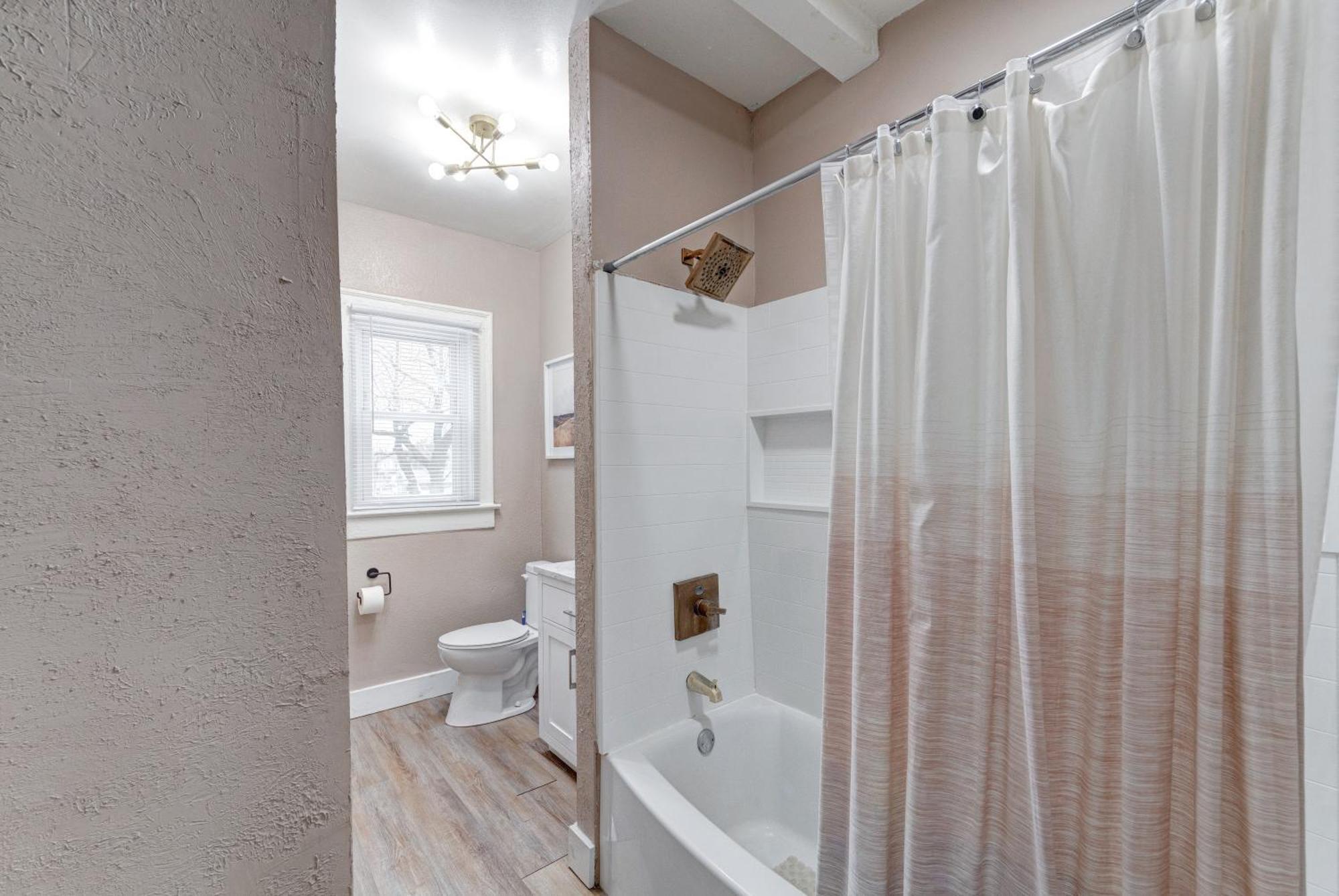 Prime 2Br Gem, Near Convention Hub! Appartement Indianapolis Buitenkant foto